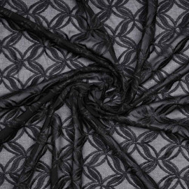 Tissu dentelle noir à motif fleurs entrelacées | Pretty Mercerie | mercerie en ligne
